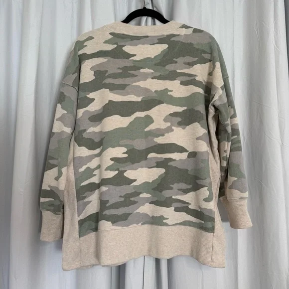 Aerie Good Vibes Oversized Green Camo Sweatshirt Split Hem Women’s Medium - Picture 3 of 12